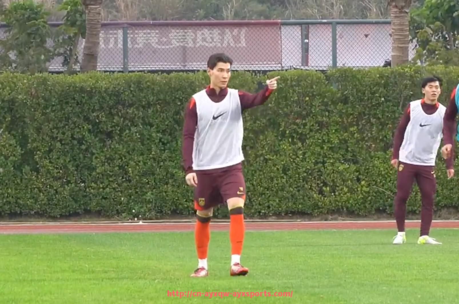 爱游戏体育-2022年NBA总决赛中库里再次证明自己是勇士队的灵魂核心