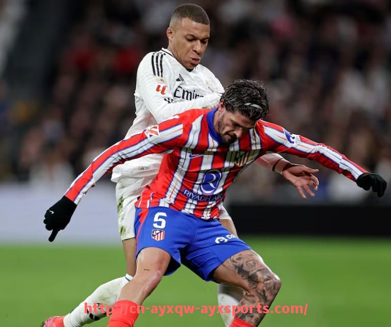 爱游戏体育-世俱杯现场观赛全攻略：吃住行与入场指南